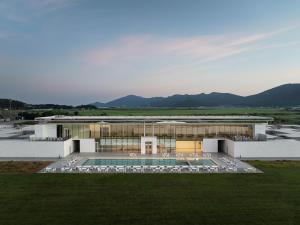 Uniisland The Spaville