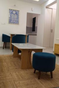 COSY 1BHK With Pool and WiFi Near Beach