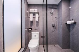 Fenghuang Luming B&B