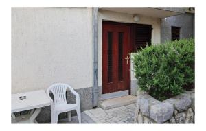 Cozy Apartment In Dramalj With Wifi