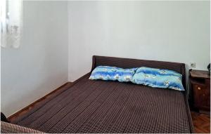 Cozy Apartment In Dramalj With Wifi