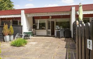 2 Bedroom Nice Apartment In Haderslev