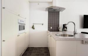 2 Bedroom Nice Apartment In Haderslev