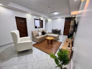 Muenis Gateway Cribs