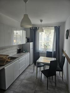 7 min od PKP Dworzec Metropolitarny