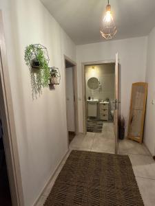 7 min od PKP Dworzec Metropolitarny