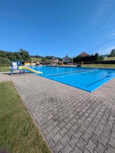 Prostorná chalupa v Podkrkonoší ideální pro větší skupiny a aktivní dovolenou po celý rok