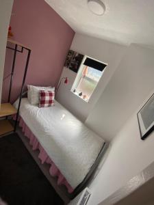 Central 2 bedroom flat by Brighton train station