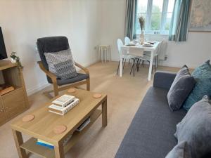 Spacious Coach house - Pet Friendly - Close to sea