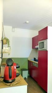 Apartment with pool near the sea