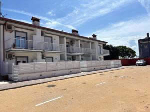 Soggiorno e relax in eleganti villette interne al campo golf vicino al mare a due passi da Roma