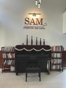 SAM Homestay and Cafés