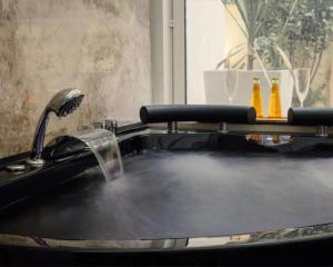 Vatican Garden Jacuzzi