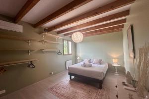 Chalet de Russac - 6 personnes - Jardin clôturé avec terrasse aménagée