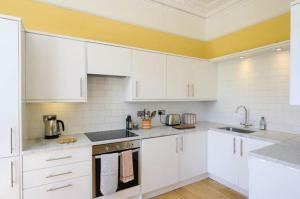 Stunning 2-bedroom Duplex in the heart of Clifton