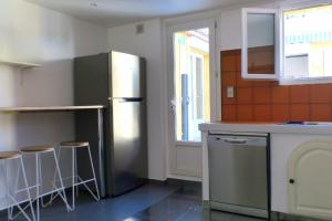 Haven of peace with pool facing the sea