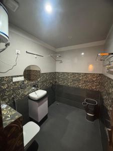 Mainak Guest House