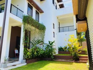 Lofty House Seaside Modern Entire Villa