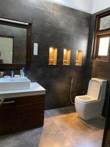 Lofty House Seaside Modern Entire Villa