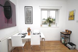 Stylish 3-Bedroom Apartment mins to London Bridge