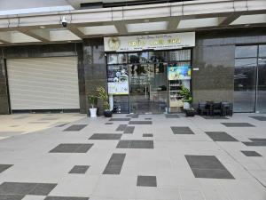 Tranquil City Escape