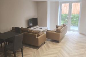 Charming 1-Bed Retreat with Patio: Cozy & Central - 3hvězdičkové hotely ve městě Eastbourne