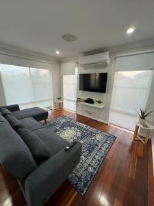 Baldivis Home Close to IGA, CAFE, Restaurants, 15 mins to beach