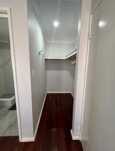 Baldivis Home Close to IGA, CAFE, Restaurants, 15 mins to beach