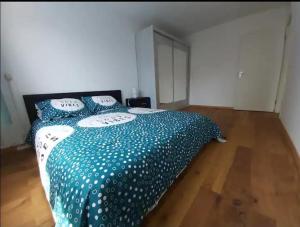 Villa with garden near Amsterdam