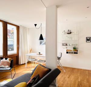 "Friedrich und Franz" by FeWoZauber, 8 Pers, Zentral, 250m Strand, Tiefgarage, Design Architektur