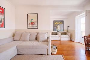 Bairro Alto Retreat with Balcony