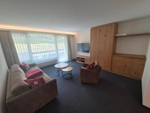 Adular Saas-Fee