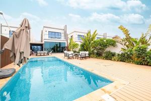 Luxury Villa sea view and free paddle boat - Al Dana Island Fujairah