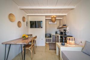 4Twaves beach house - BeachFront in Agios Ioannis