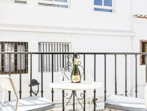 Casa Elodí, 3 beautiful apartments and 1 private studio in Sayalonga