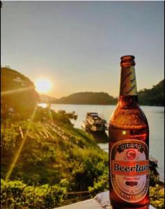 Mekong backpackers 2