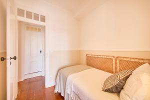 Bairro Alto Retreat with Balcony