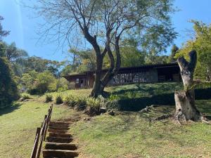 Oásis Serrano com piscina e lareira