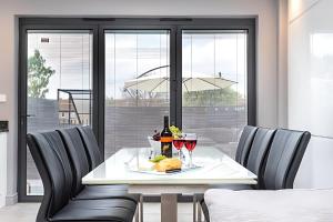 Modern Minimalist 3-Bed Duplex Apartment in York - Pass The Keys