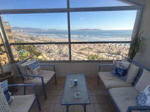 Precioso y con vista panorámica al mar