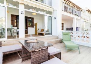 Bungalow Pink summertime - Winter by the Sea