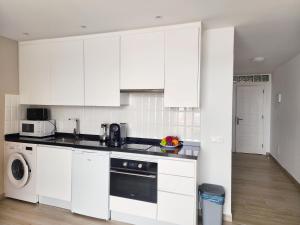 Modern Ocean & City Views - Las Vistas Apartment A