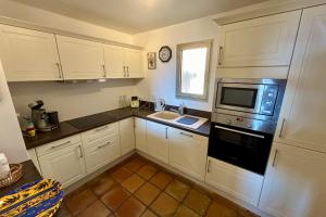 Spacious & Unique Sea View Apt Terrace Pool & Charm