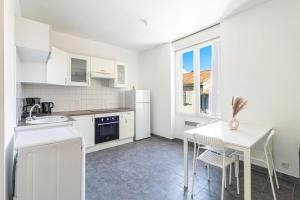 New Appt lumineux Tout équipé Quartier central