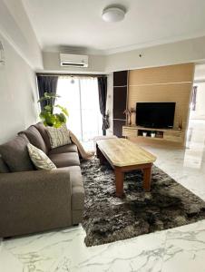 Cozy 3BR sudirman tower next to mall lippo nusantara