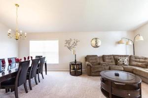 The Beauty of Solana near Disney and Universal