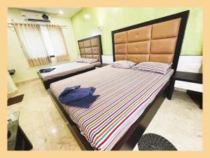 Pride Pitu পিটু Near The Amrabati Park AC OR NON AC Both Facility