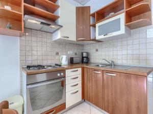 Apartment Lidija by Interhome