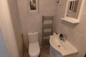 Southall - Sleeps 3 & Great Transport Links