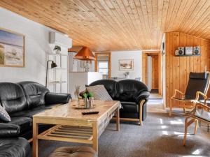 Holiday Home Troen - 3-8km from the sea by Interhome